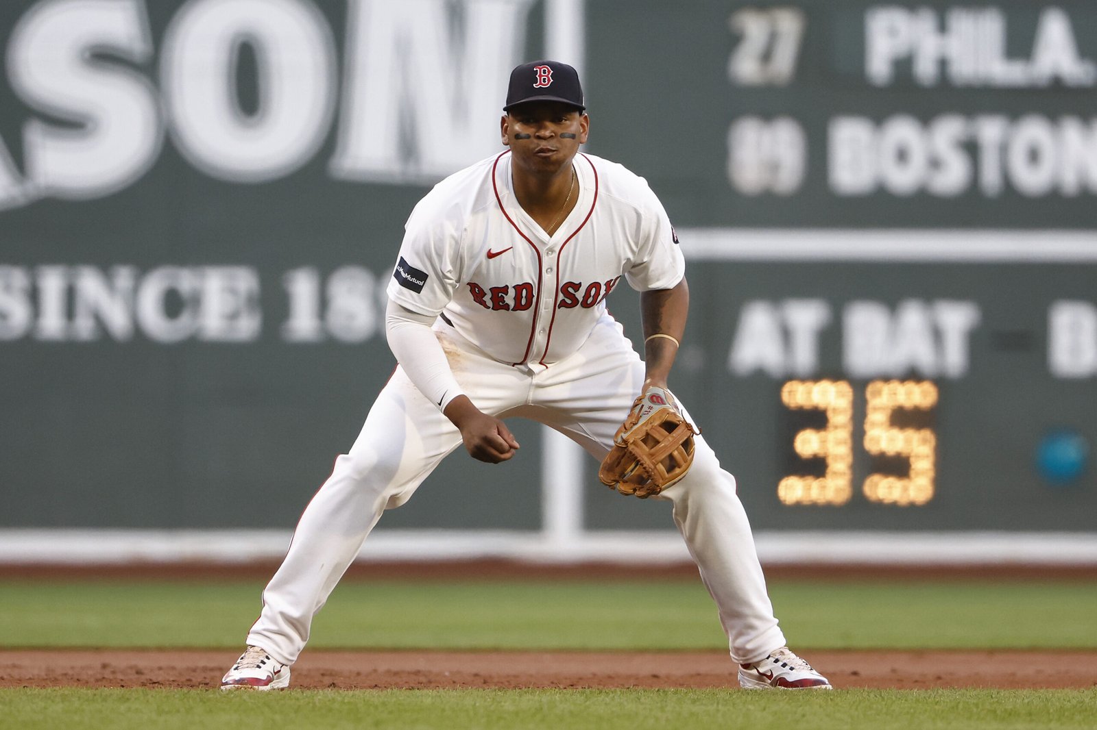 Failed Favorite to the $ 233 million Cases Rafael Dever Chess in Trade