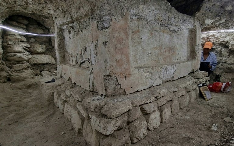 Altar Teotihacan is located at the Site Maya