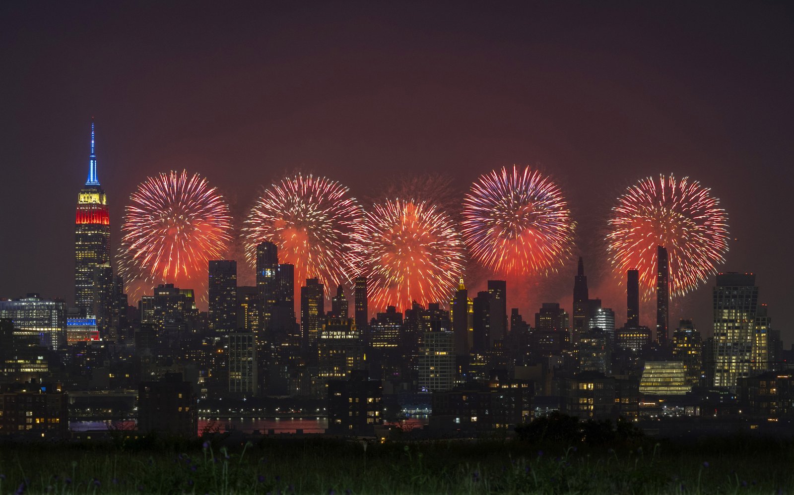 As you look at the 7th of July july Fireworks: The vivid Islands, canal TV