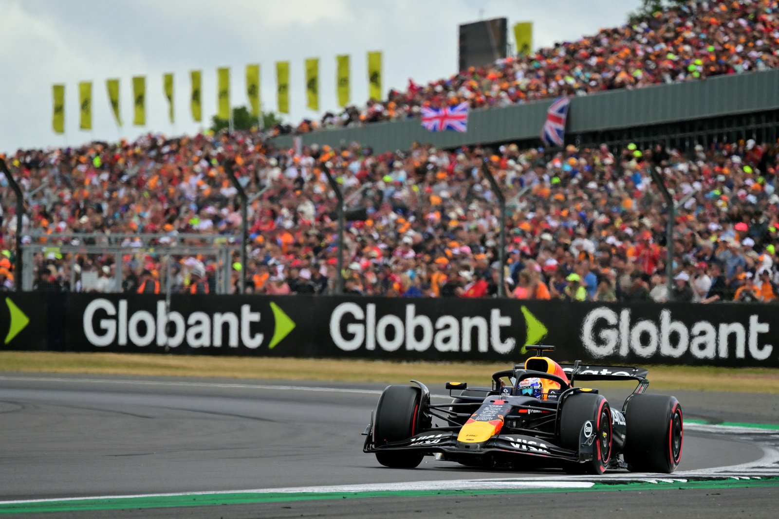 How to See British Blan Prix: Live Formula 1, Caleale TV