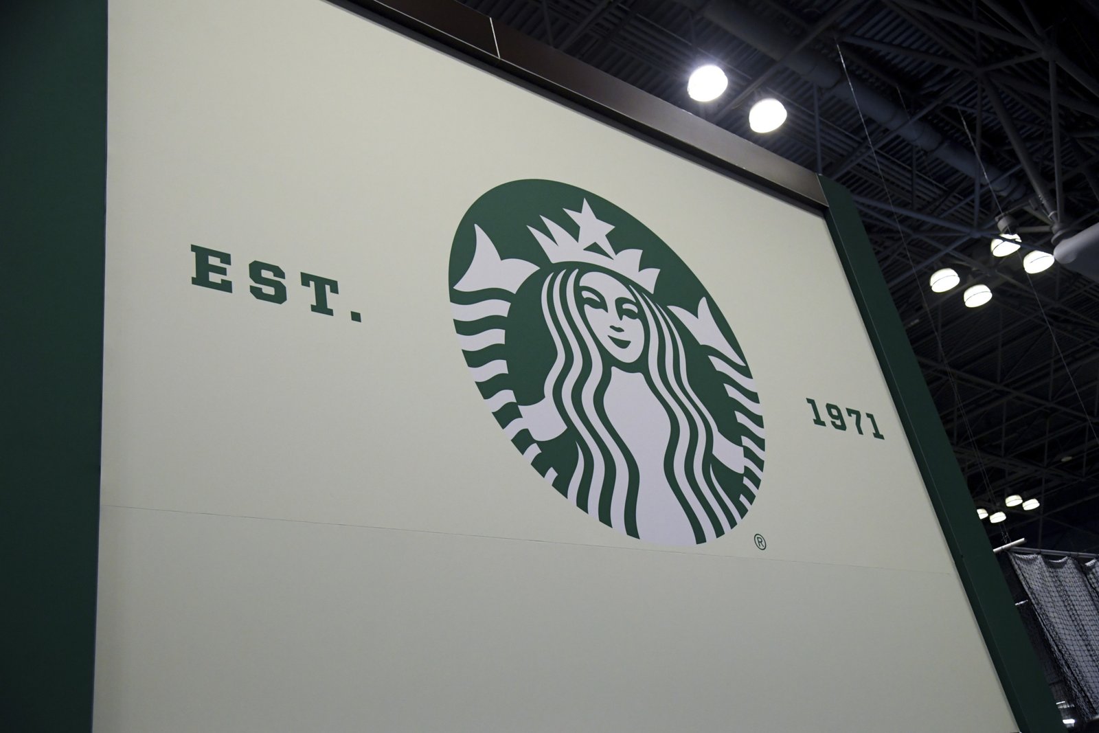 Starbucks make important changes to stores in New York, California