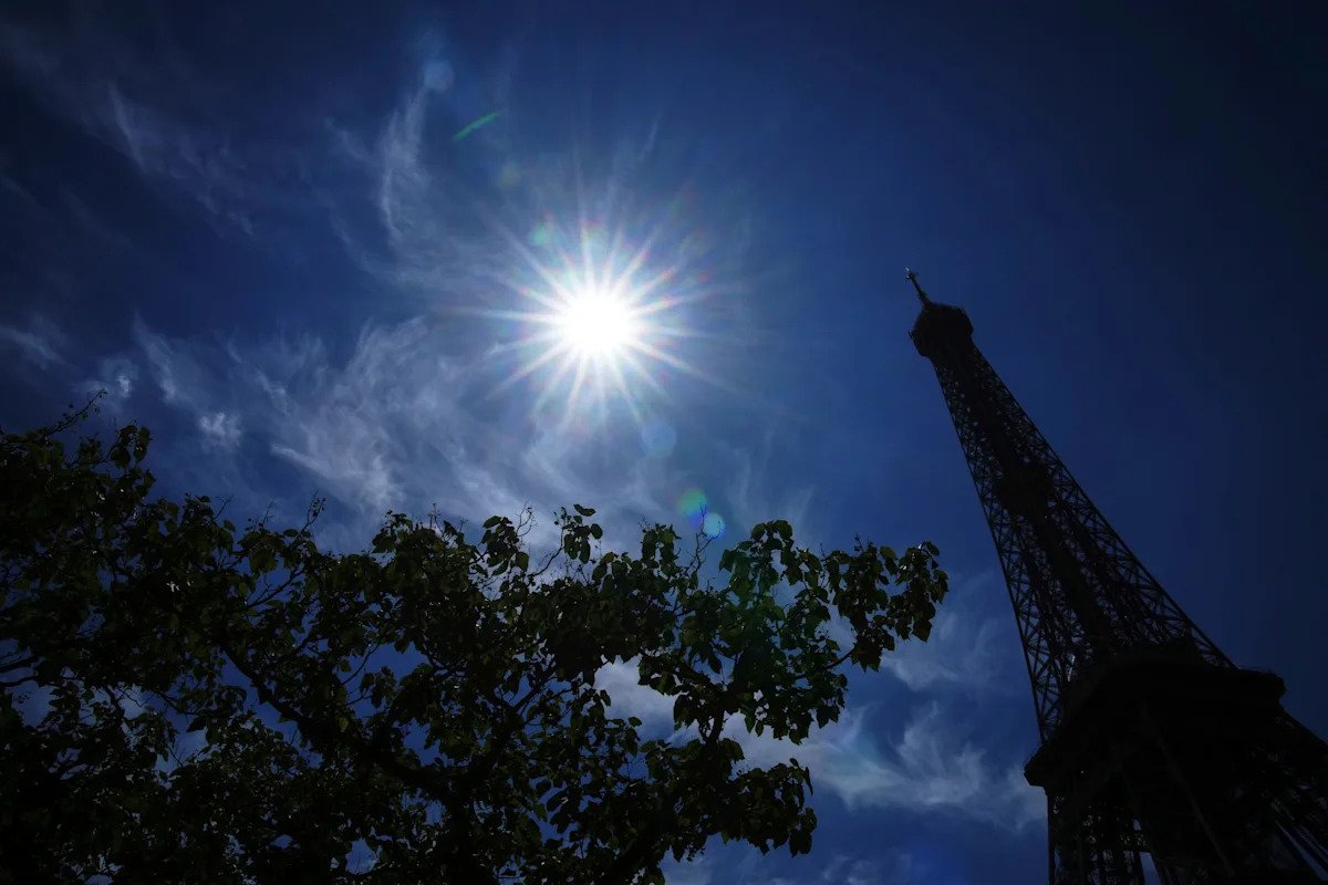 Europe trap under a wave of heat punishing with Paris forecast to hit 104 f