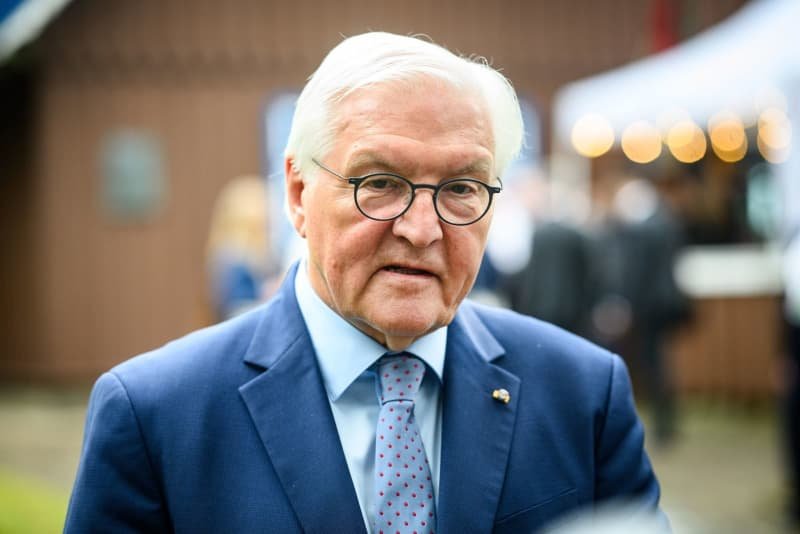 Germany's SteinmeIIER to keep the discussions on ruler the last day of the Baltic travel