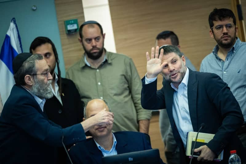 Smokes worse than secular jews, heedi mk gafni says
