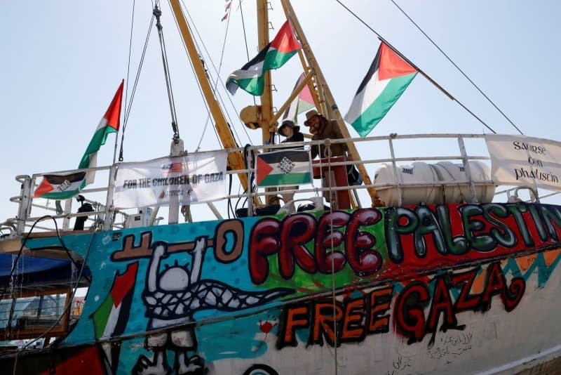 The coalition of the flotilla of freedom prepare to browse the second "handala" to Gaza
