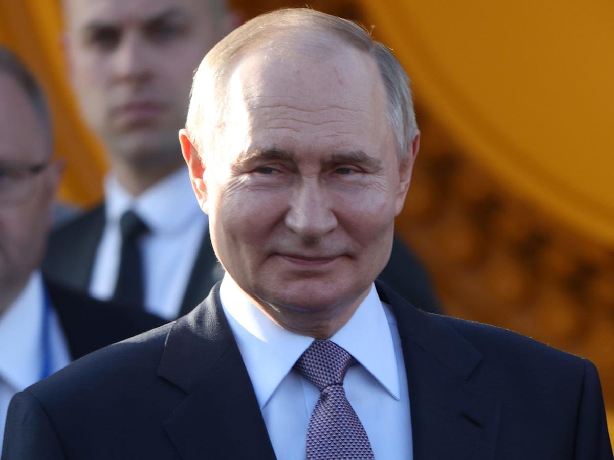 The upper regulator of Russia says to put the companies offers the Western sanctions