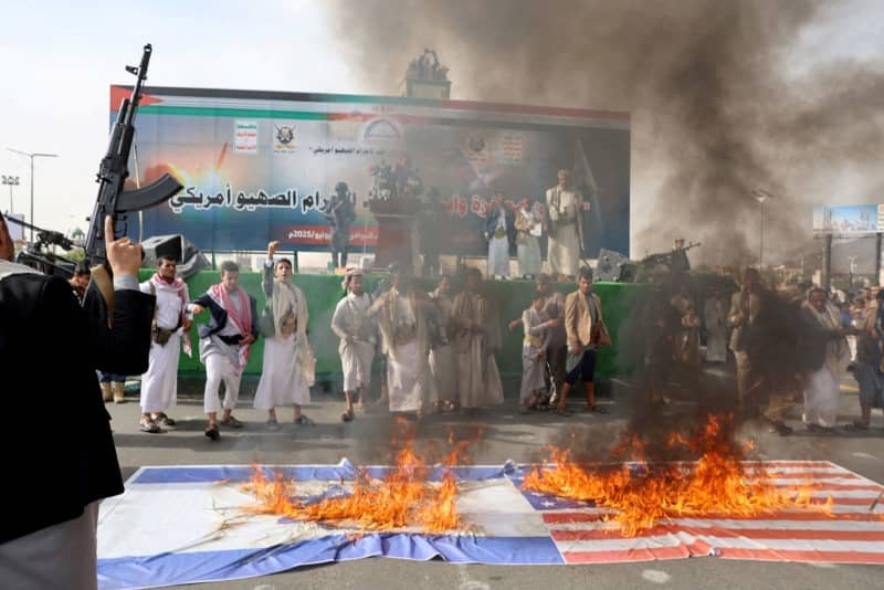 Israel Paint Portes Houthi in Yemen, 'Galaxy Leader' ship