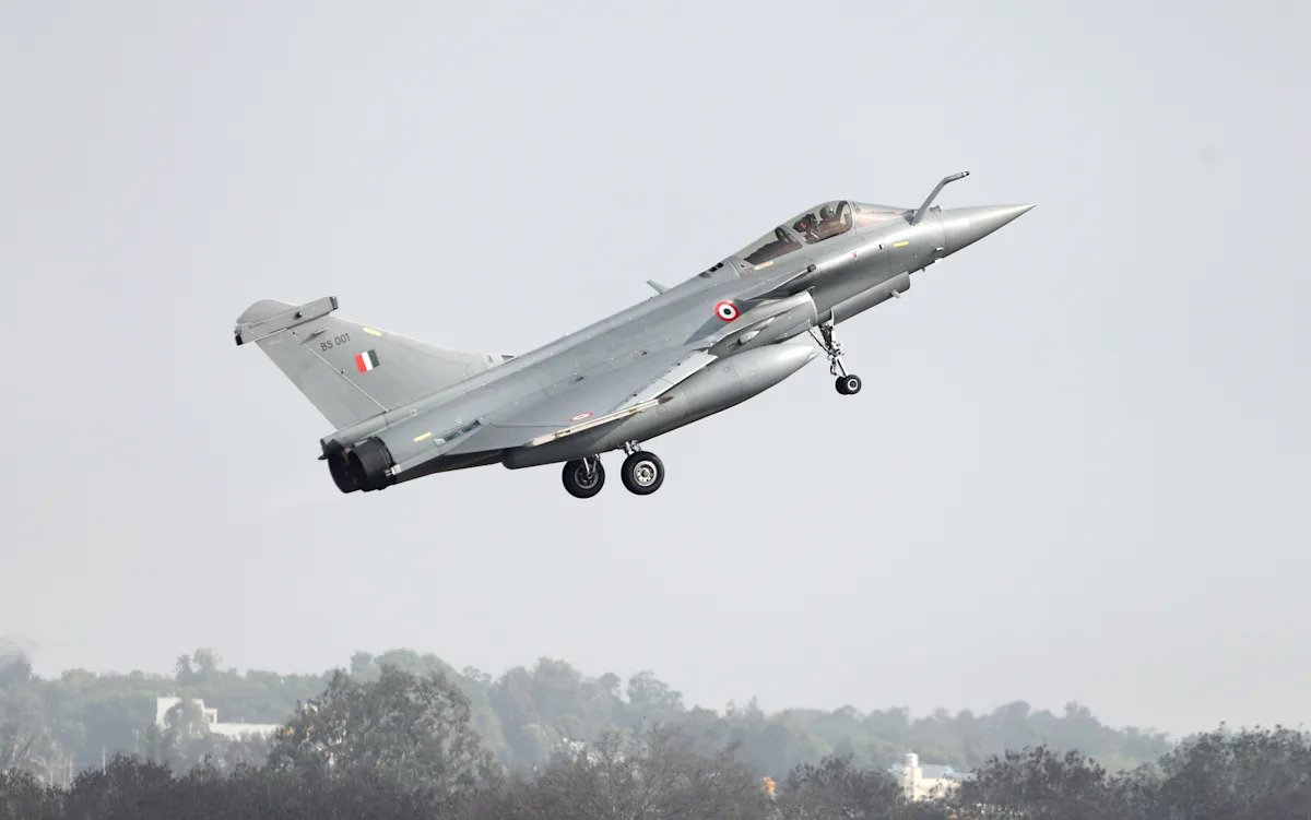 China assumes to embage to get off the sales of rofal jet