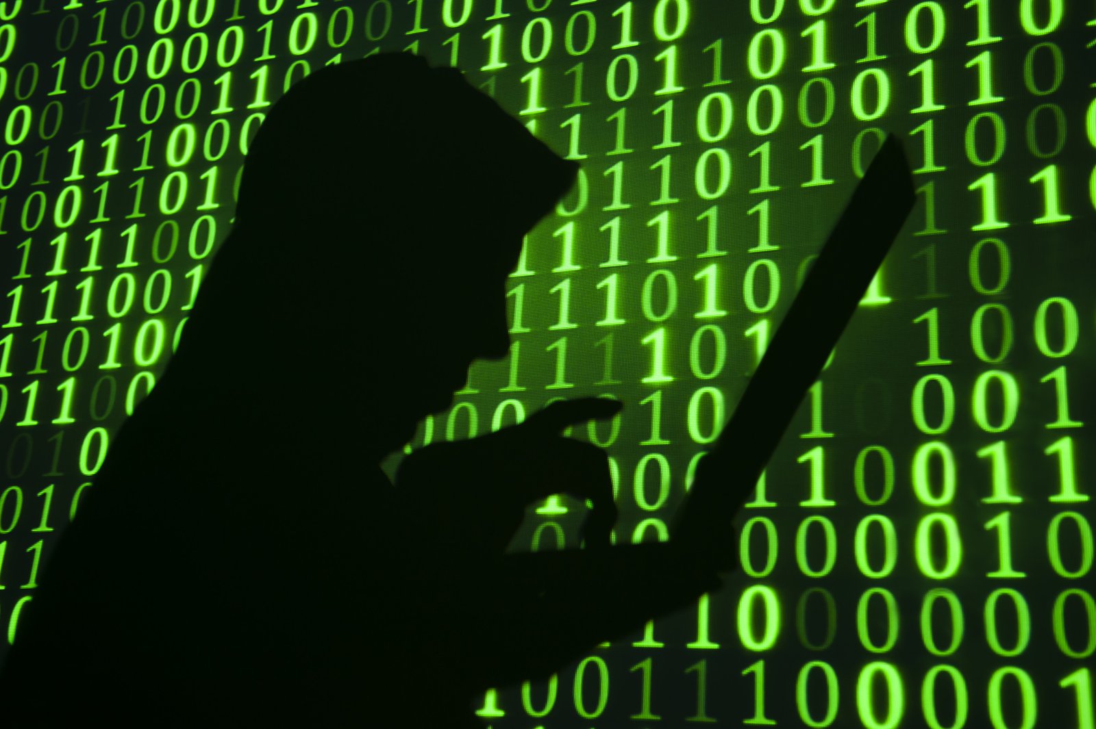 Iran threat to release 100GB of Trump AIDES: What do you know