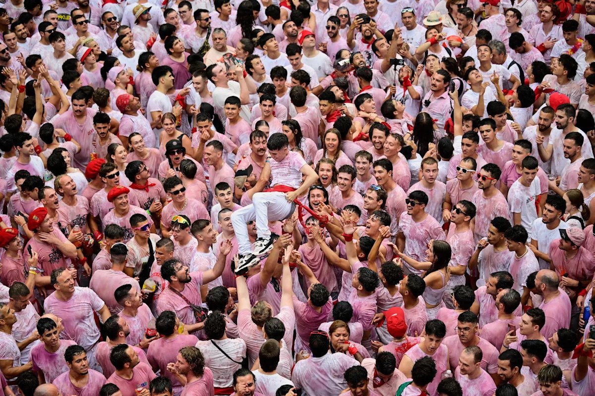 Pamplona makes thousands of revealers for San Fermín festival