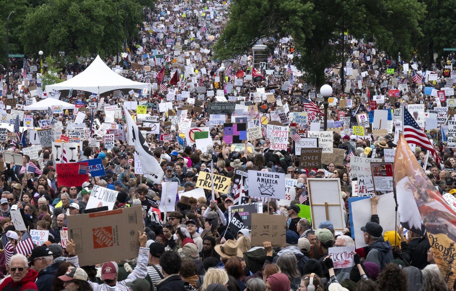 Protest Protest Organizers will send the "Free" Free "message message