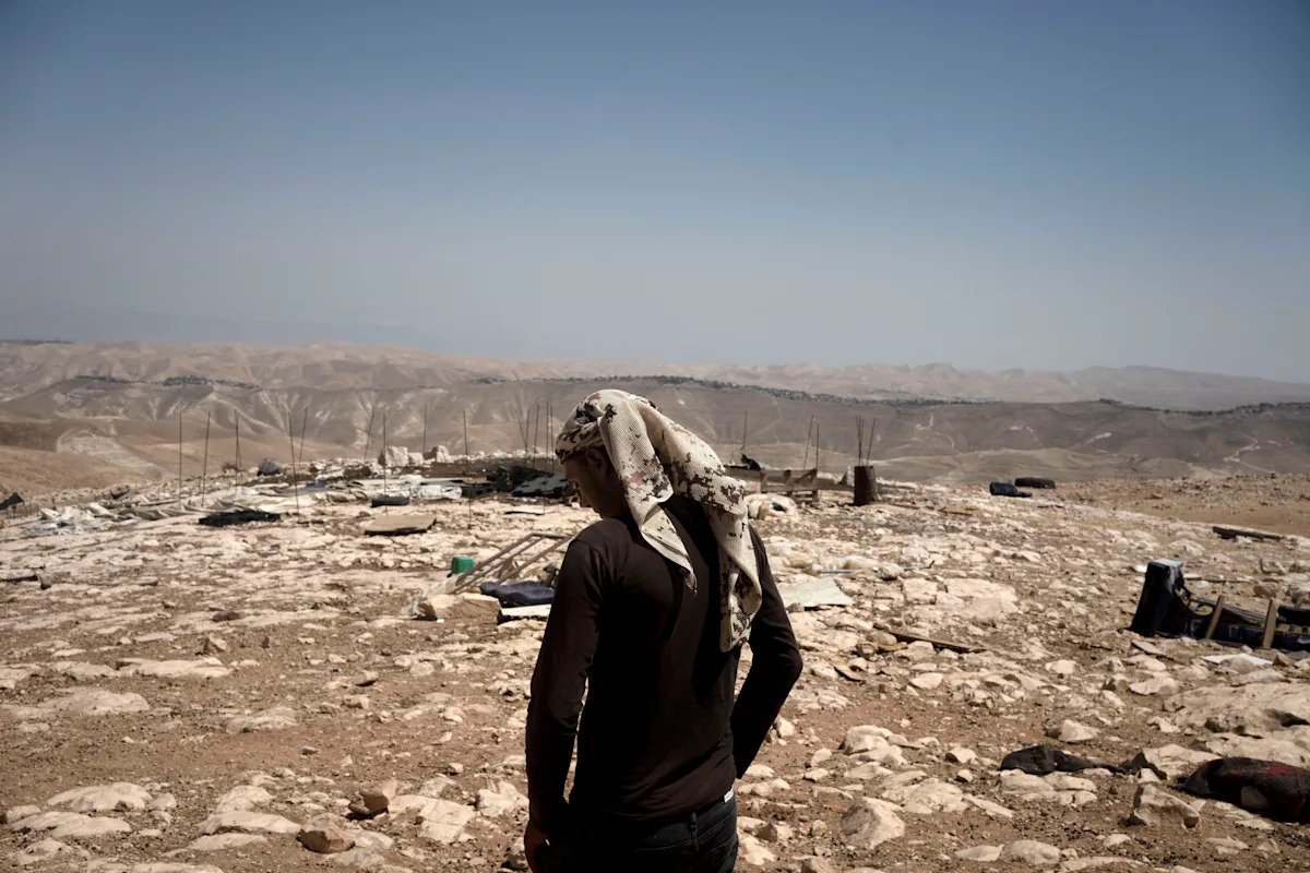 DESINS OF PALESTINIAN TIME HAZARDOUS FEED THE ISRAELY VUCHENCE IN THE WEST BANK