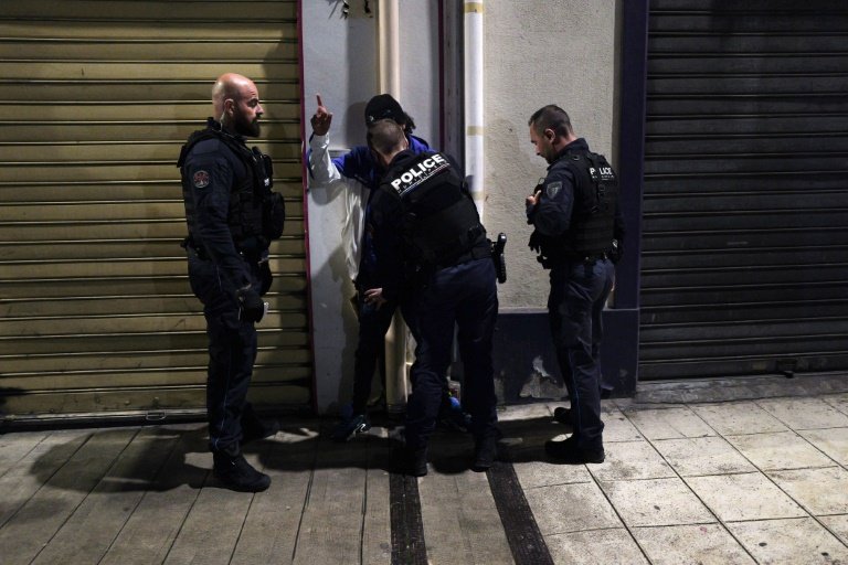 French Cities impose curfews for teens to curb the crime