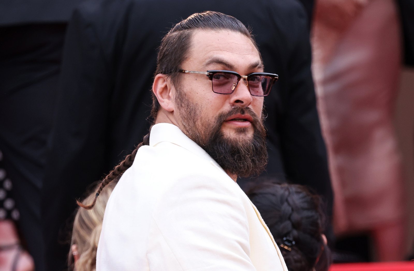 Jason Mamoa sketch the beard for the first time in six years
