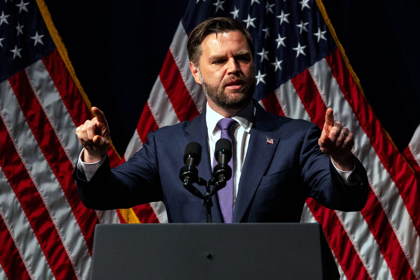 JD Vance Heckled, Booed to California dinner