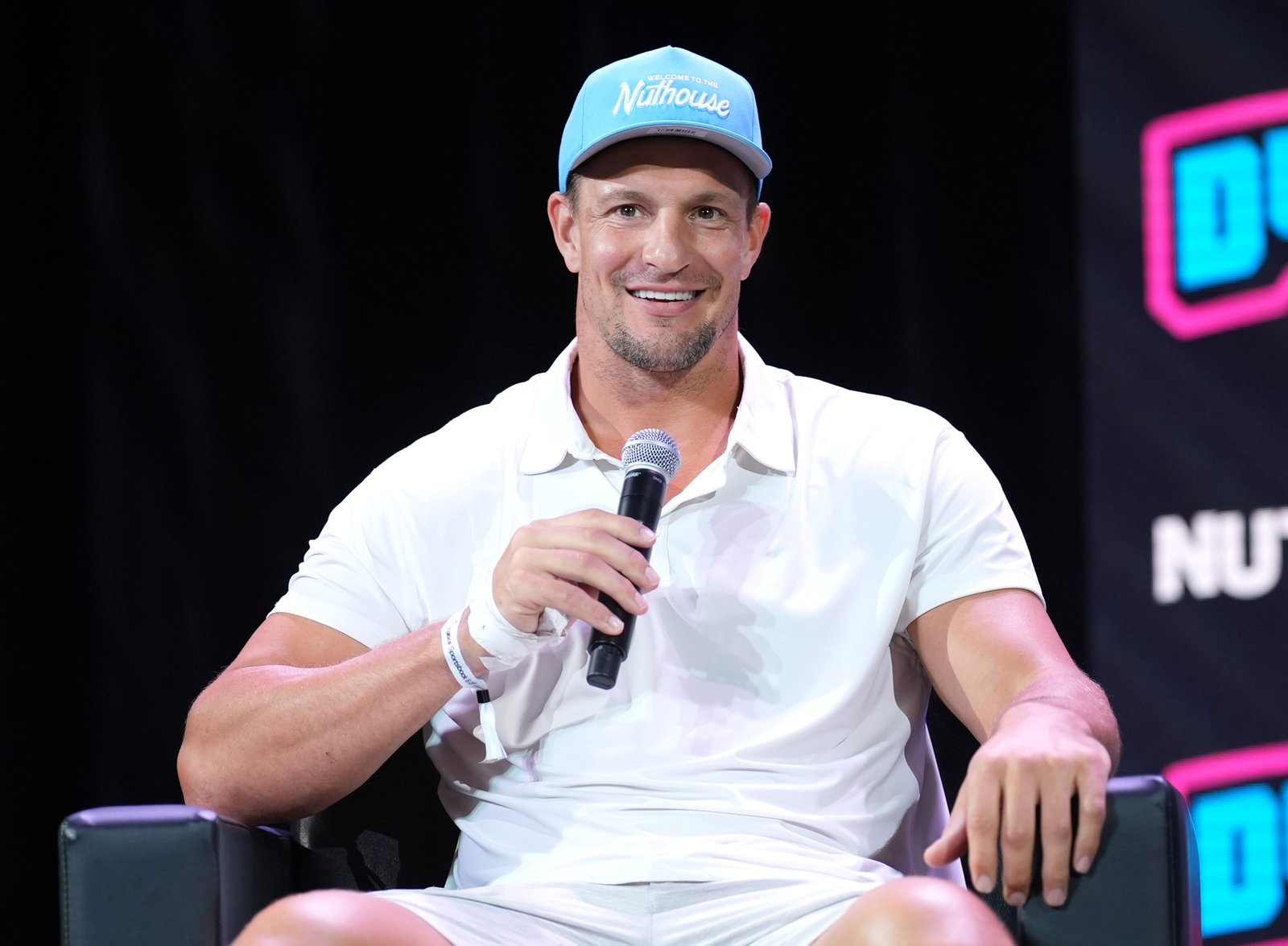 ROB GRONKOWWOWSKI ACTIONS NO-HOLDS-BARRED DOUND TO THE FIRST WEATHERS '2025