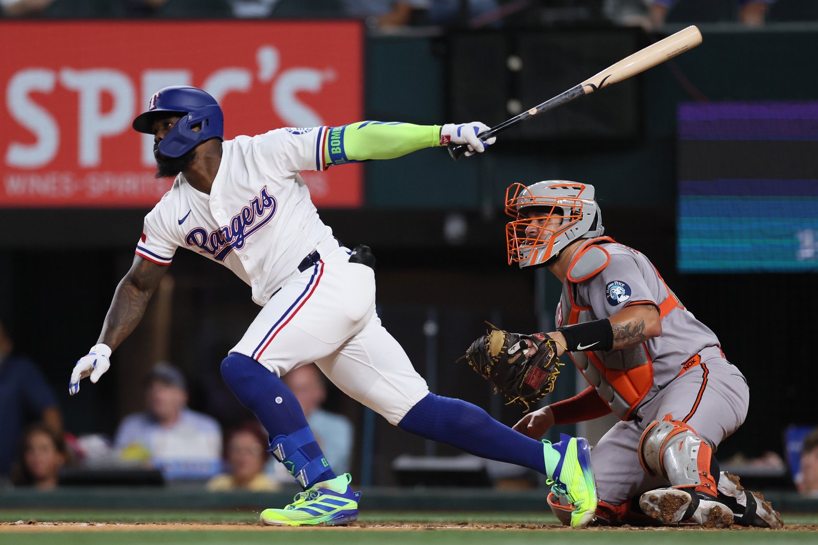Rangers' $ 14 million Slugger Tabbed Tabbed "Buy-Lower Trade"