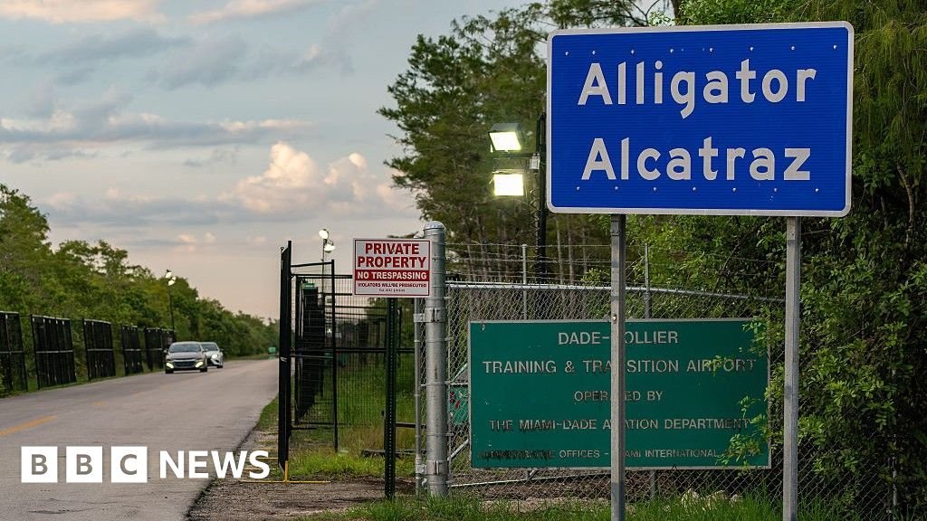 Life inside notorious "Alcatraz" alligator "in their final days