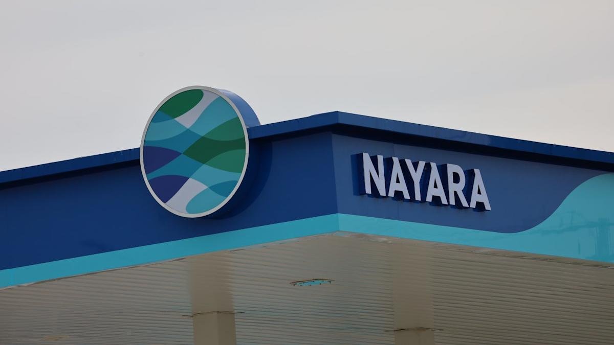 Naya's energy energy in oil with the dark fleet Amid Amid I SUBATION