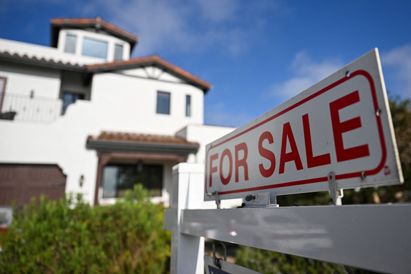 Home acquisists fall at the registration rate
