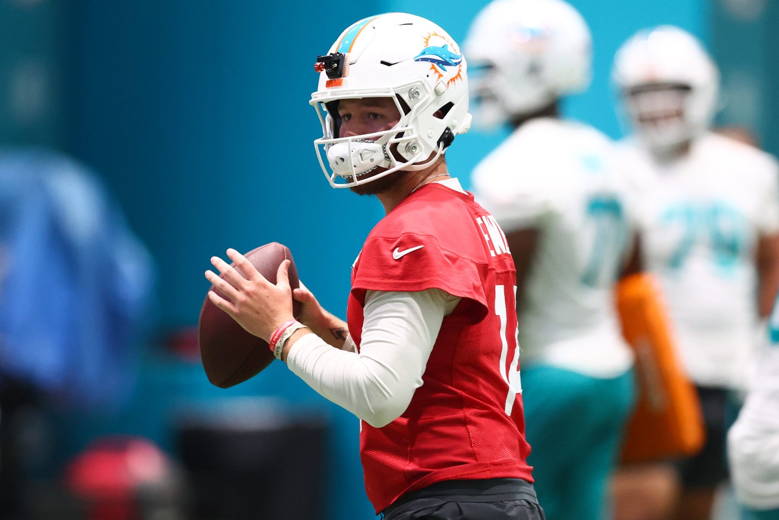 Who should be the rescue of QB Dolphinship with Preseaser who comes close?