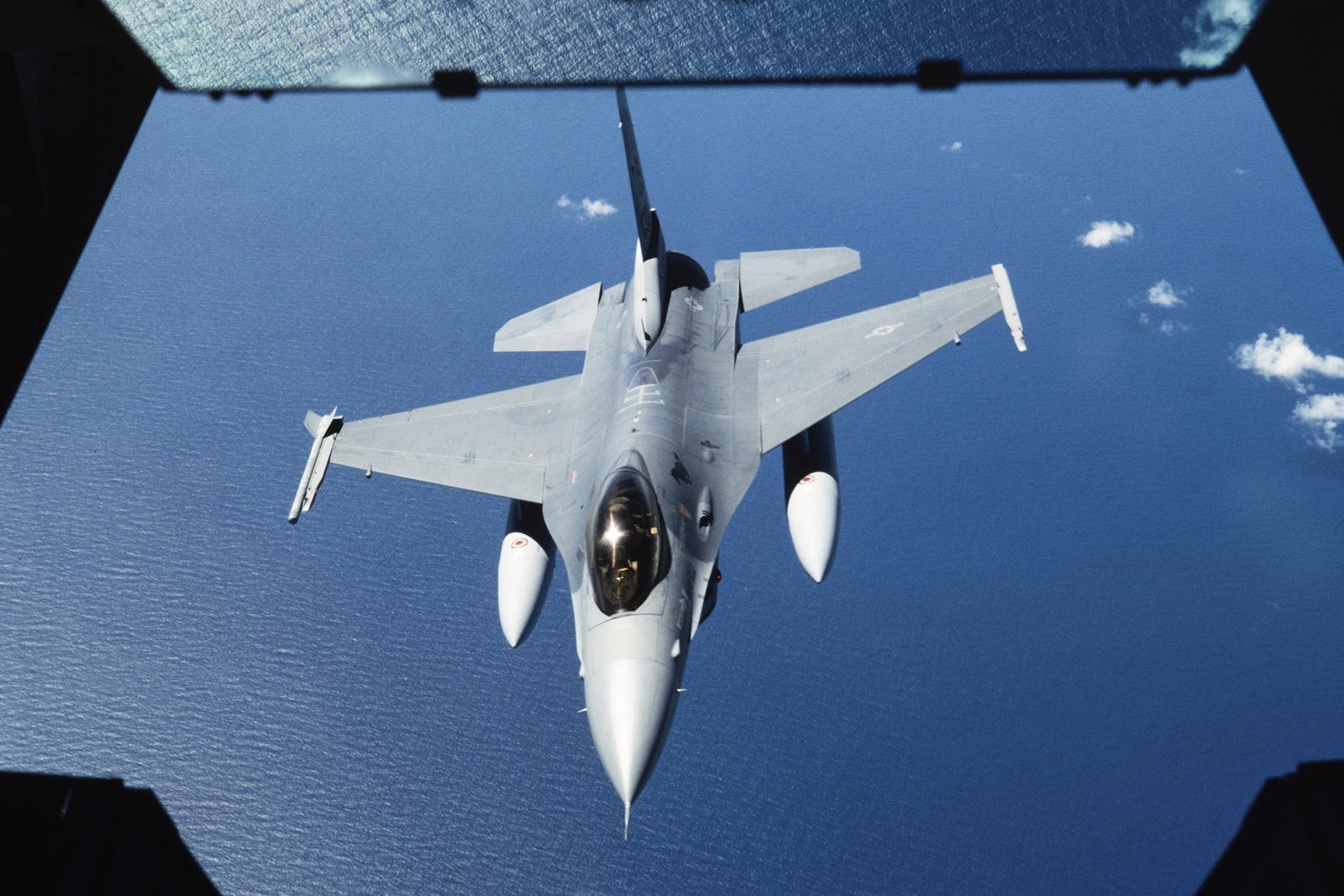 Exchange skill of exchange to the US to intercept the Russian spy aircraft near Alaska