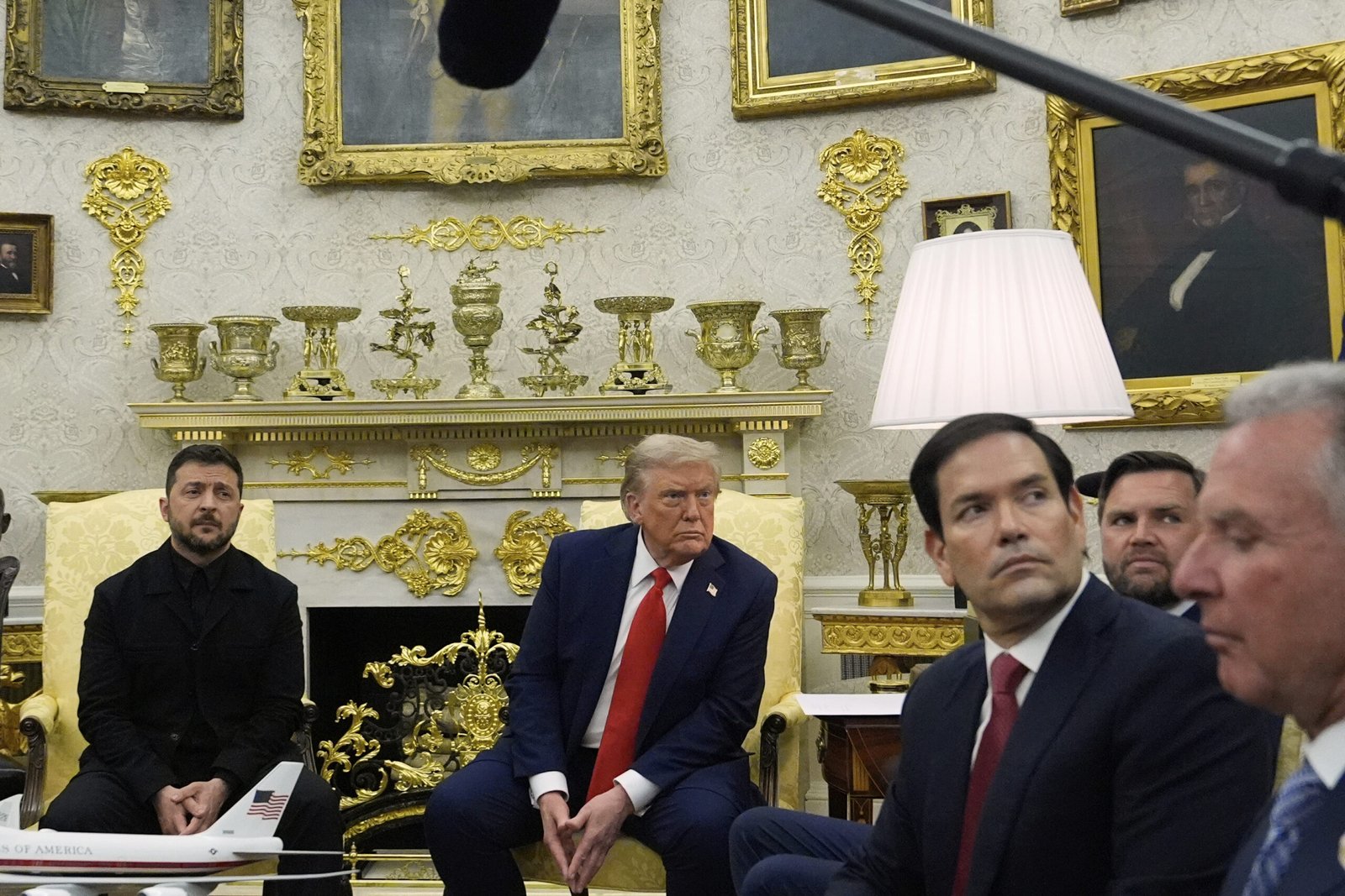 JD Vance told Zweensky of Zelensky for "behavior" during the oval office meeting