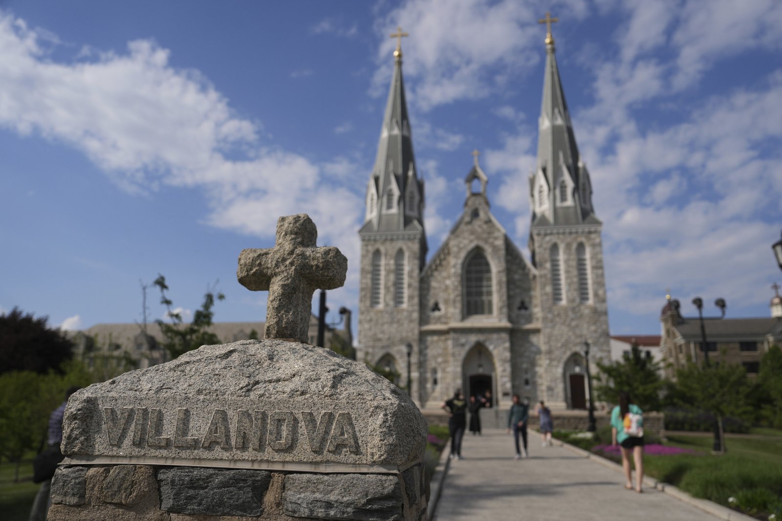 Villanova University barely religger Shooter's alert, counts to the students of BARRICATIA
